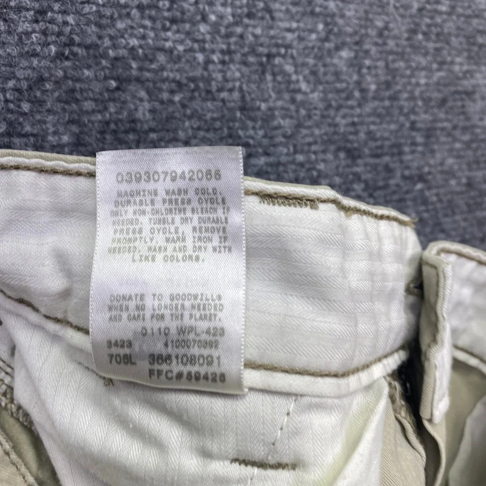 Levis measurements waist